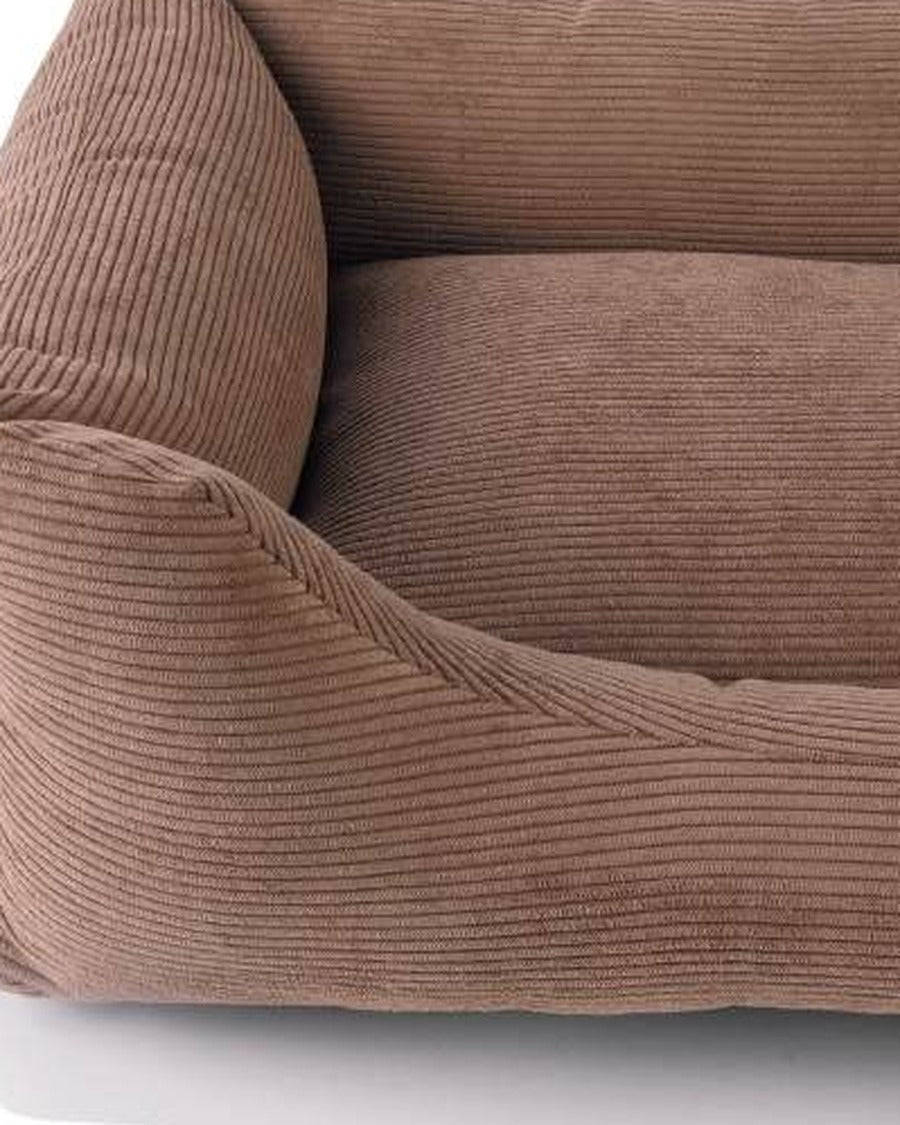 Veltinis, boucle ar velvetas — kuo iš tikrųjų skiriasi gultų medžiagos
